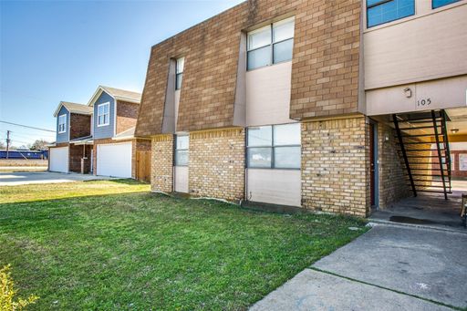 This charming 2-bedroom, 1-bathroom home in Crowley, TX, offers a perfect blend of comfort and convenience.