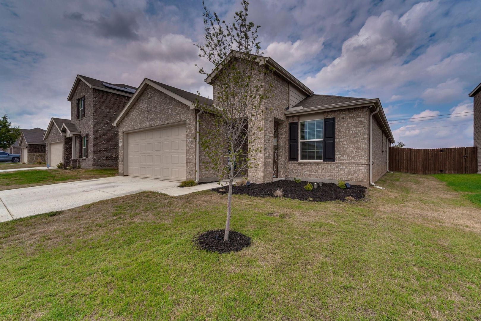 Fort Worth House: 4432 Sagecroft Rd