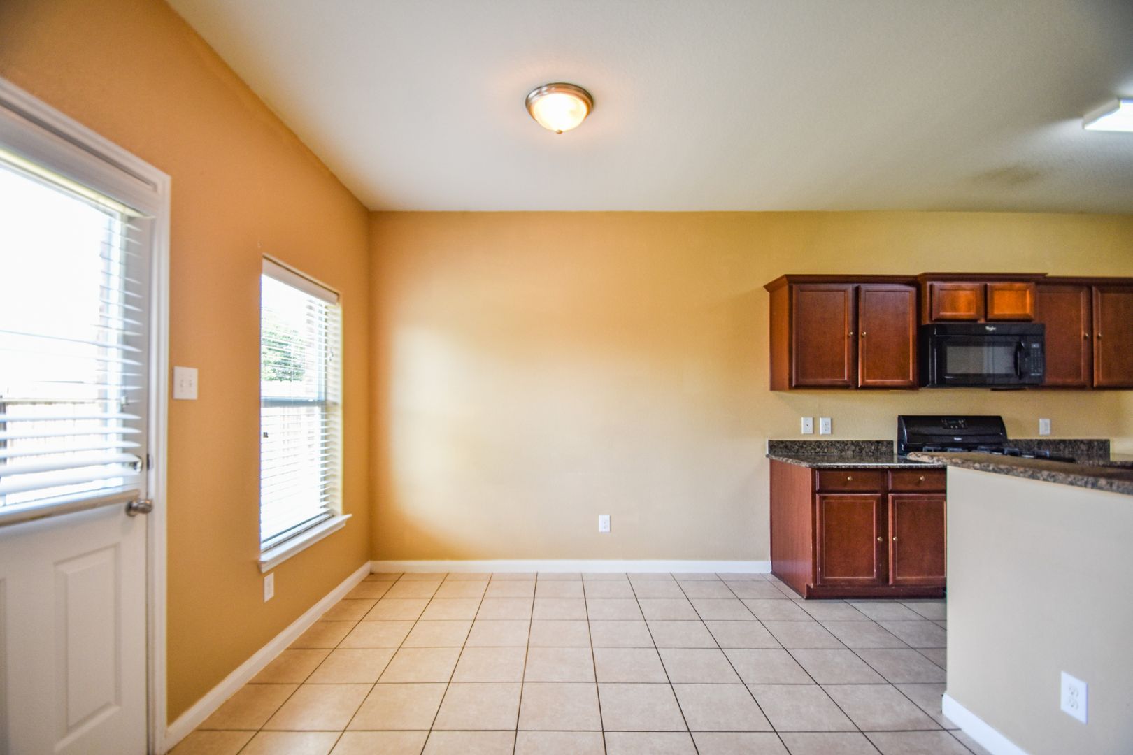 784 Keel Line, Crowley, TX 76036 photo 4
