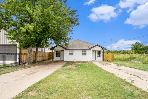 2200 Brookes St, Unit B, Fort Worth, TX 76105