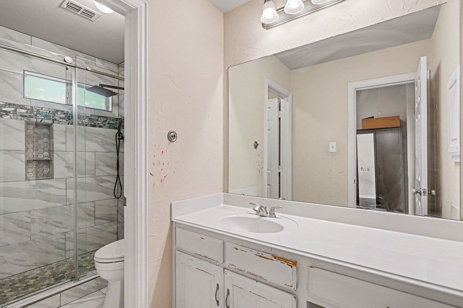 1344 Valley Vista Dr, Irving, TX 75063 photo 27
