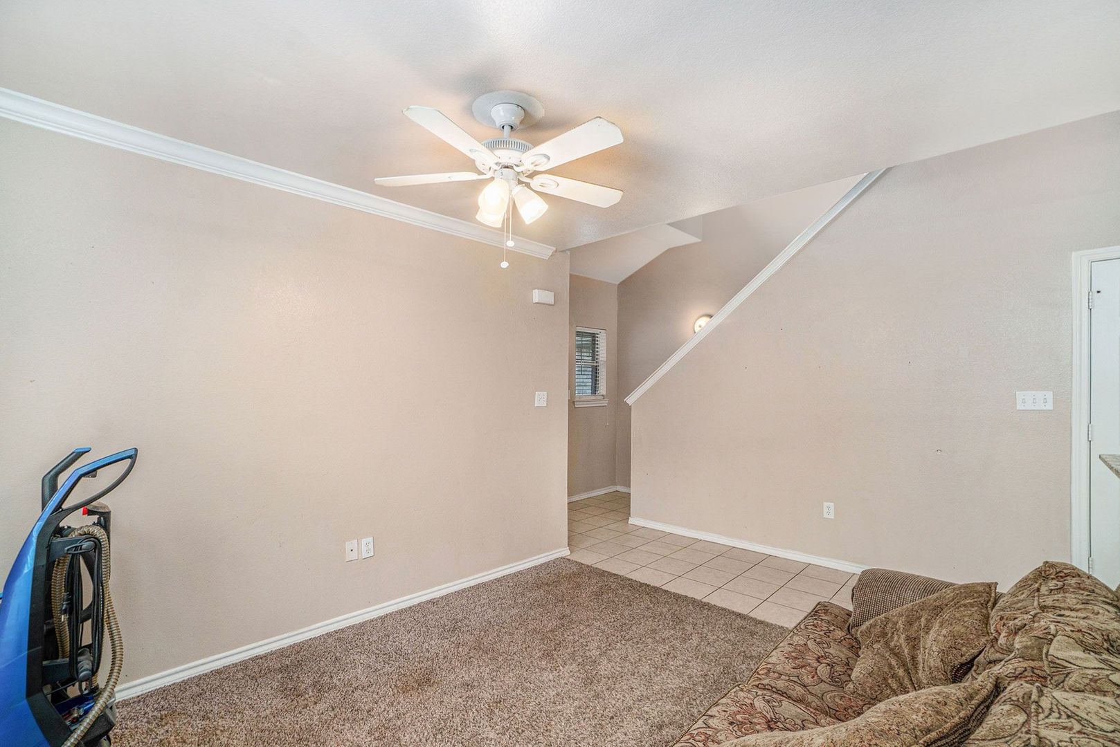 542 Mast Court, Crowley, TX 76036 photo 3
