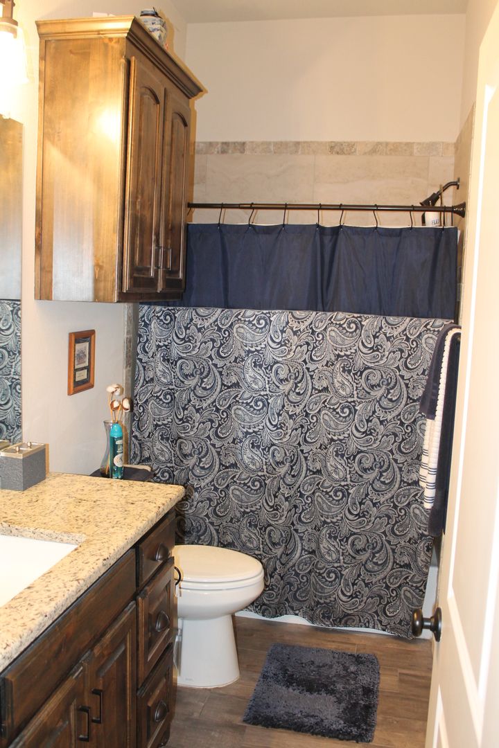 4011 Gallivant Dr, Granbury, TX 76049 photo 6