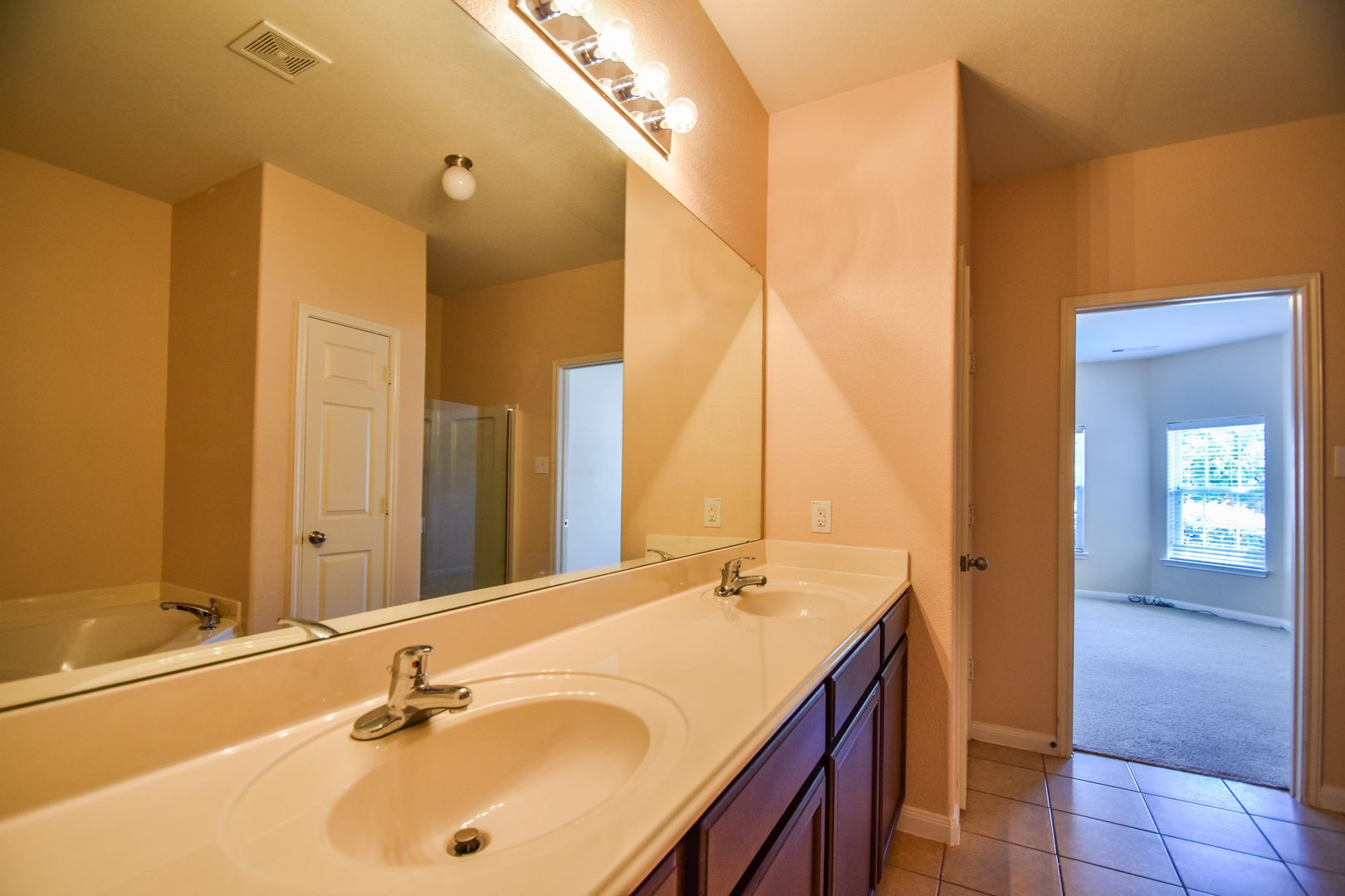 784 Keel Line, Crowley, TX 76036 photo 10