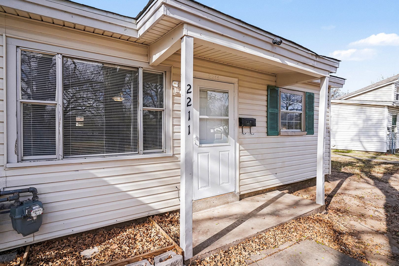 Fort Worth House: 2211 Barbell Lane