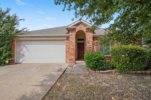 Beautiful 3-Bedroom Home with Dedicated Office, Open Floor Plan & Large Backyard