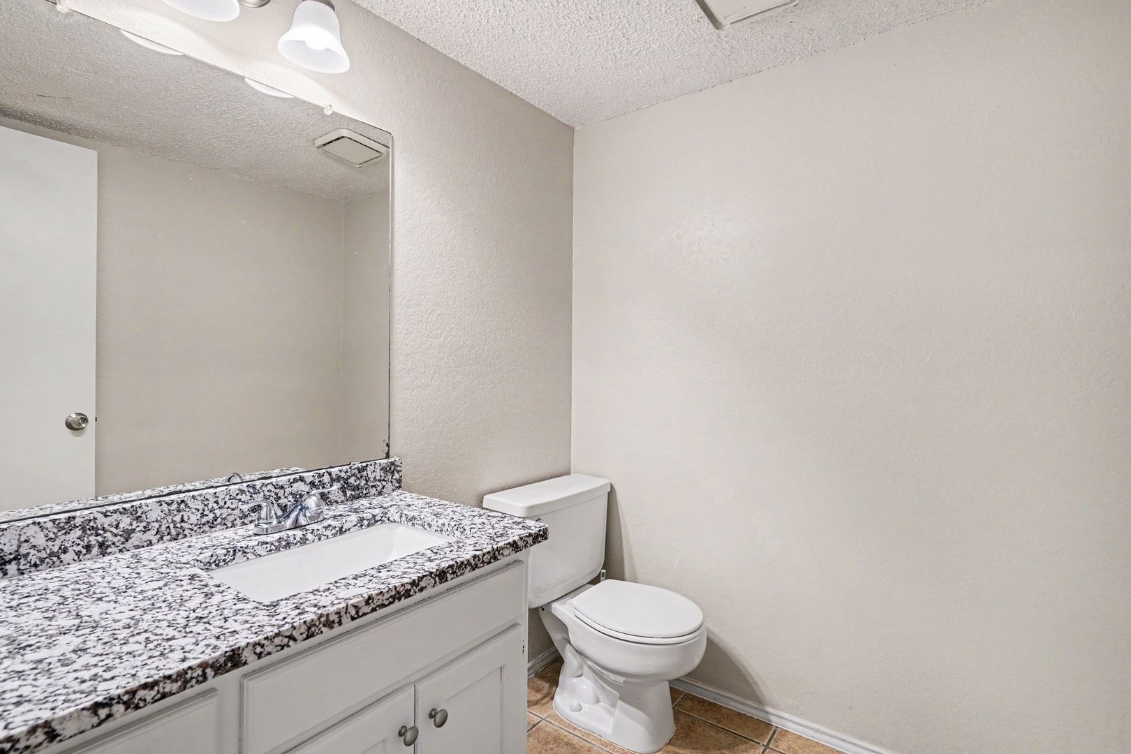 3301 Aurora Street, Unit B, Haltom City, TX 76117 photo 22