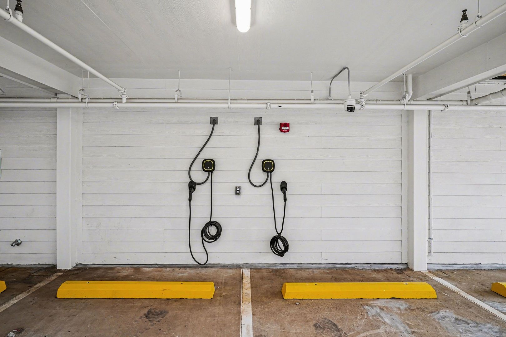Parking at 2217 N Fitzhugh Avenue #203 (4 of 6)