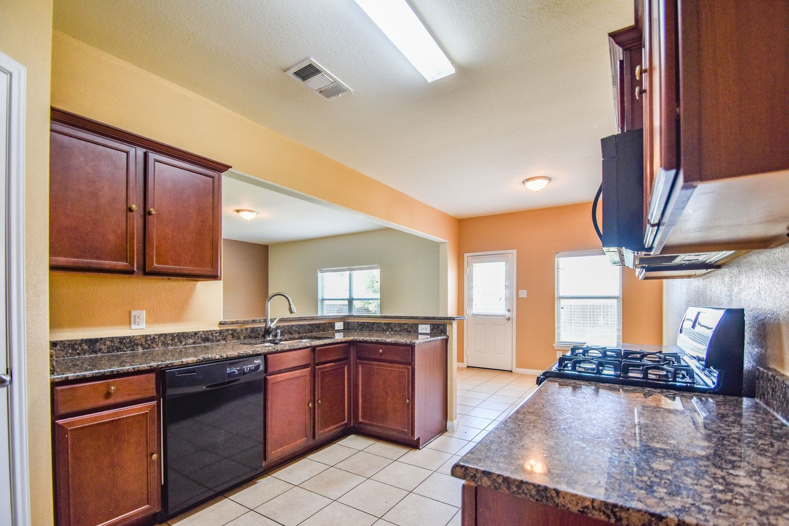 784 Keel Line, Crowley, TX 76036 photo 7