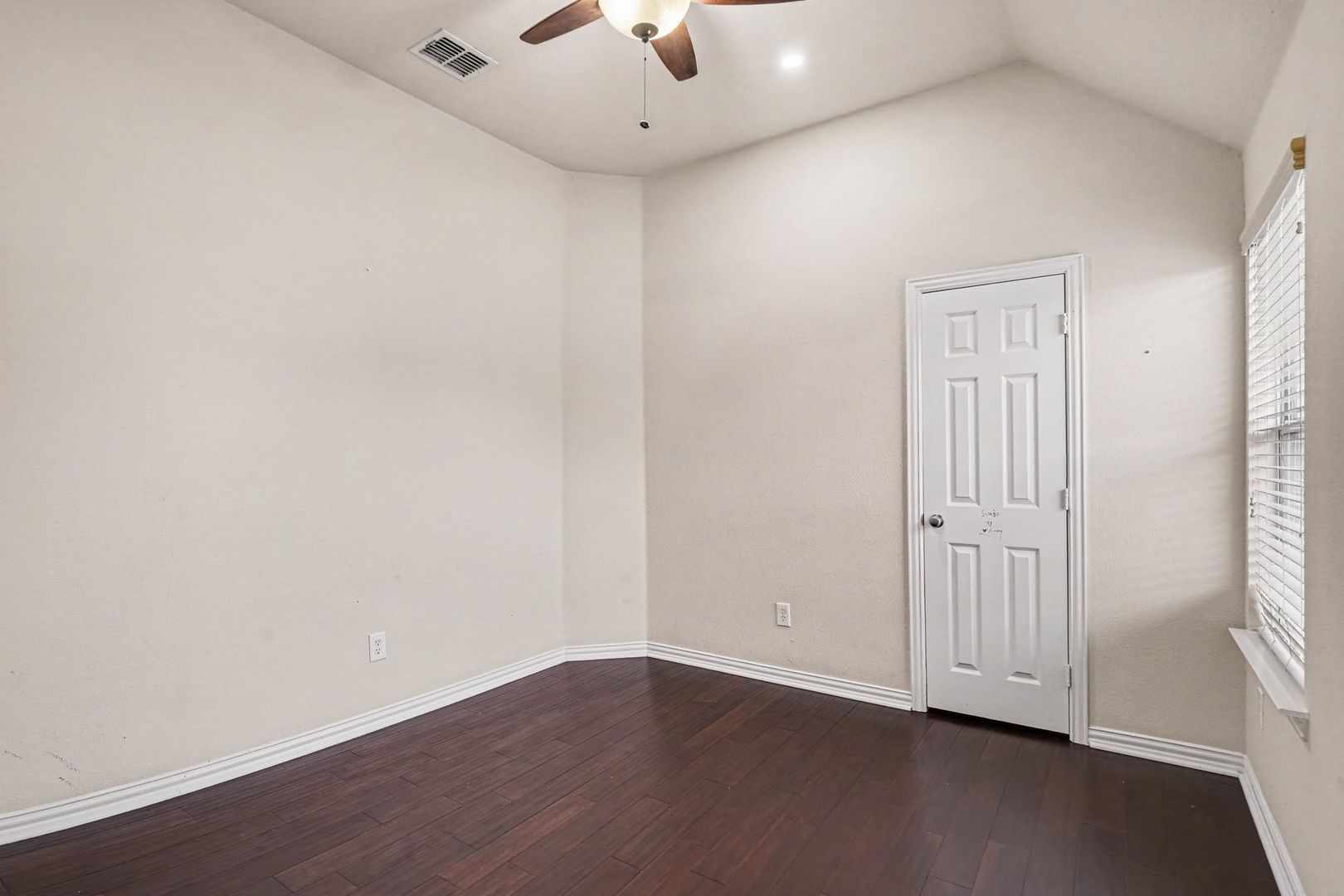 1344 Valley Vista Dr, Irving, TX 75063 photo 19