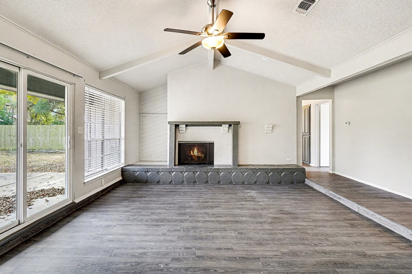 Fort Worth House: 2705 Warren Lane