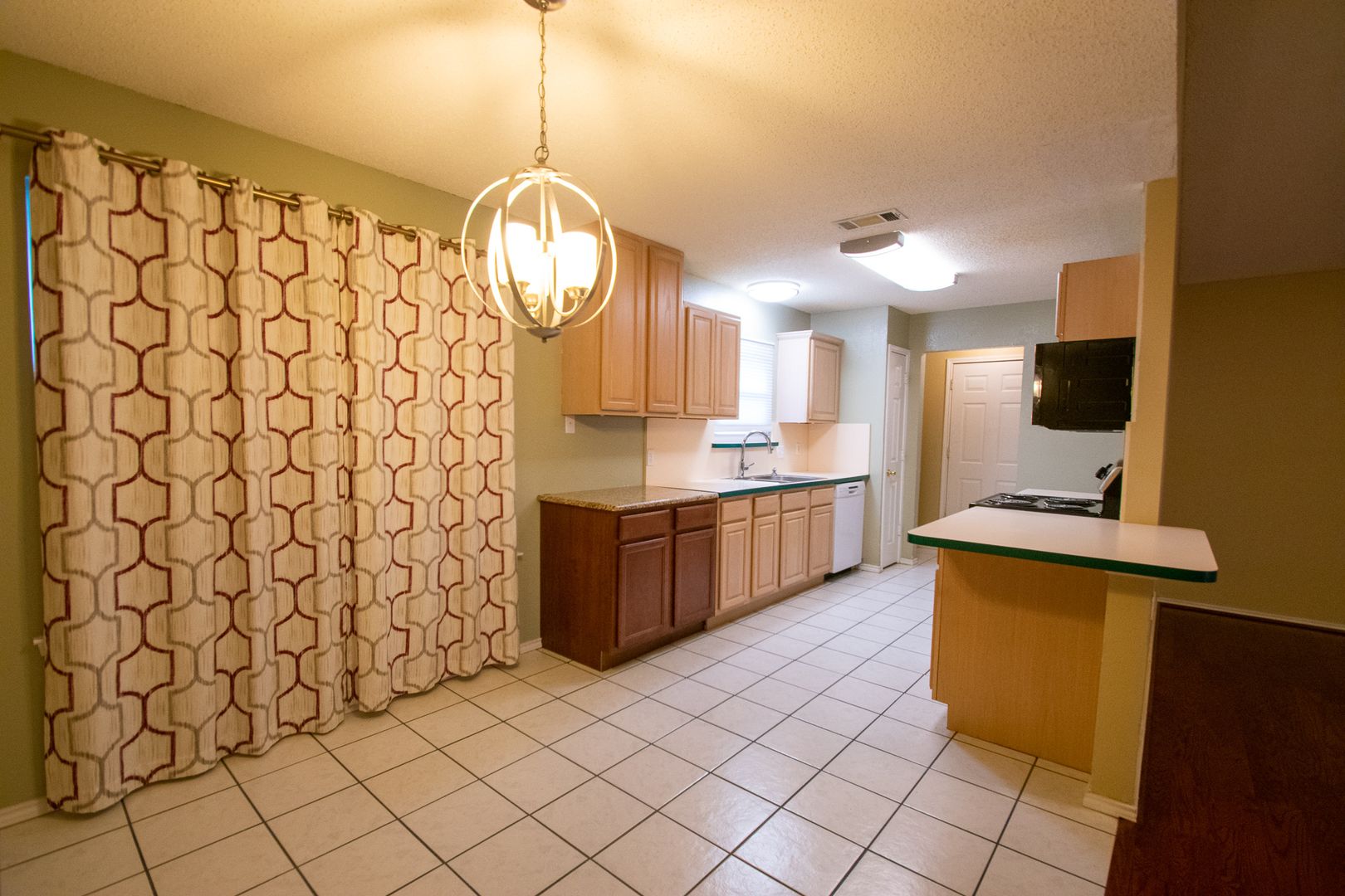 Fort Worth House: 8728 Elbe Trail