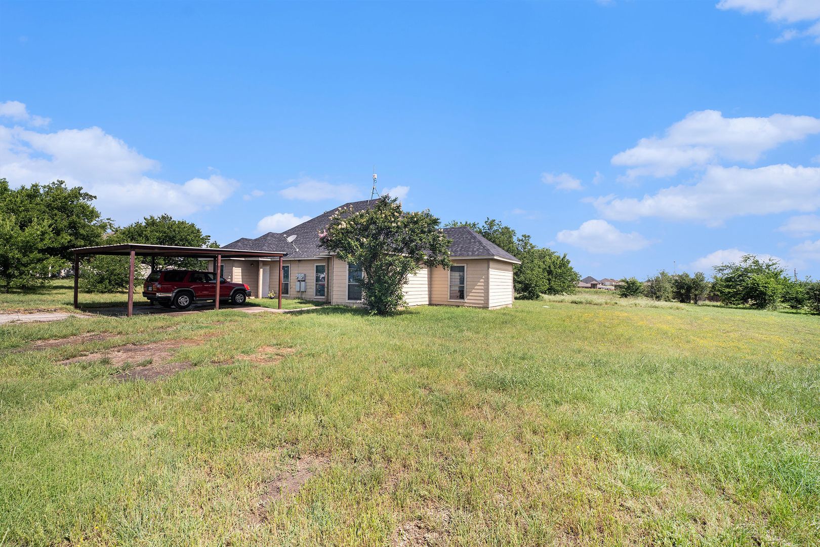 Weatherford House: 119 Collett Ct.