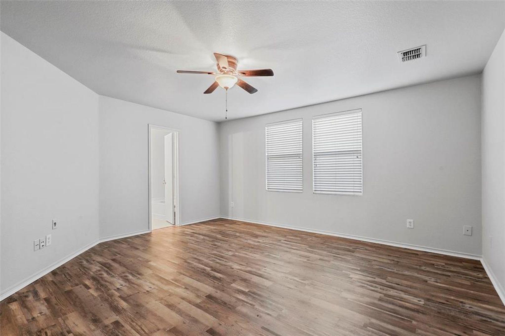 9120 Quarter Horse Lane, Fort Worth, TX 76123 photo 6