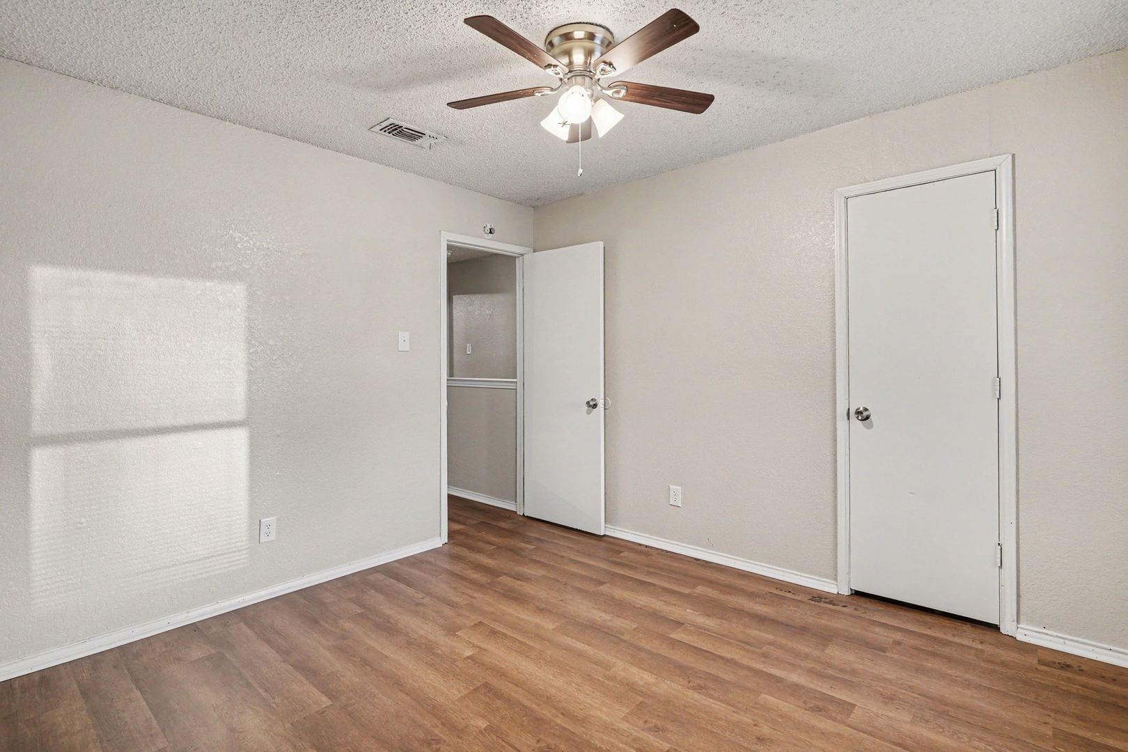 3301 Aurora Street, Unit B, Haltom City, TX 76117 photo 16