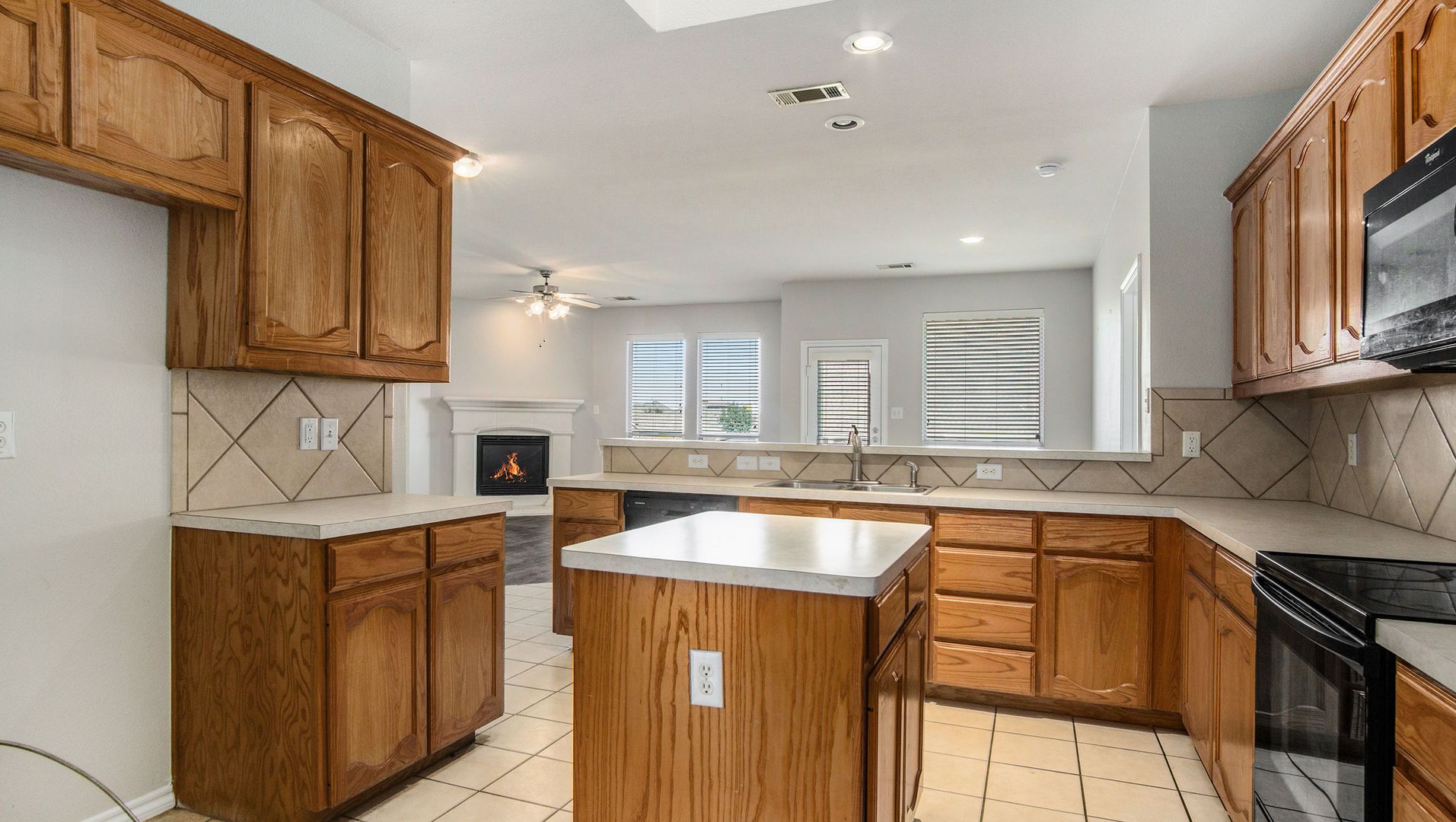6036 Horse Trap Drive, Fort Worth, TX 76179 photo 9