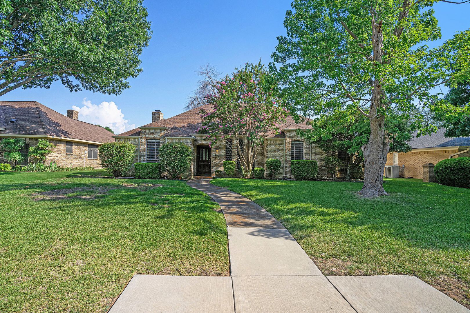 Allen House: 802 Pebblebrook Drive