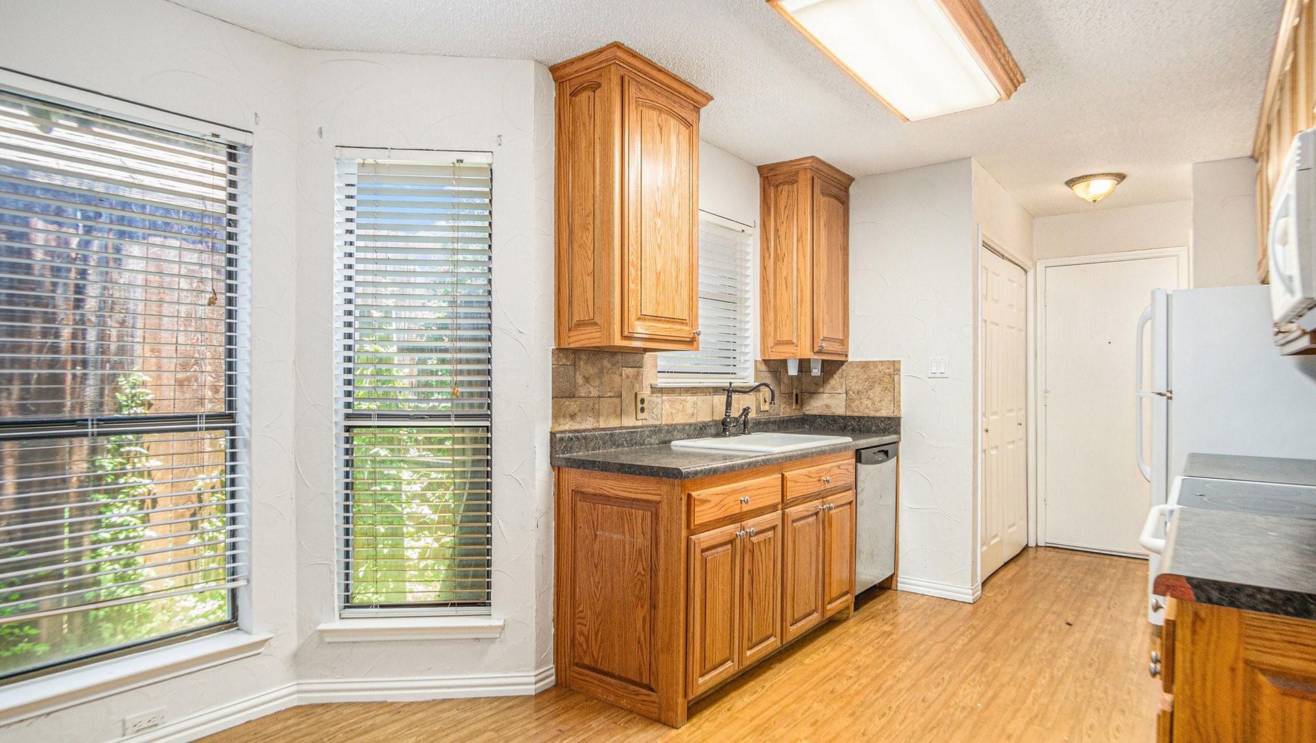 6908 Bentley Ave, Fort Worth, TX 76137 photo 14