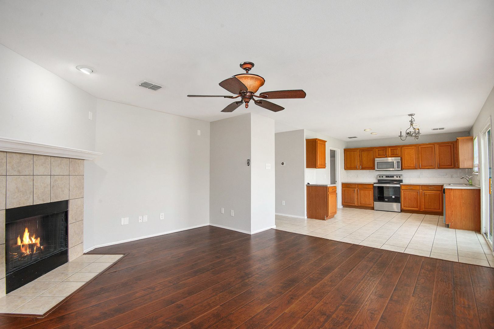4225 Silverwood Trail, Fort Worth, TX 76244 photo 4