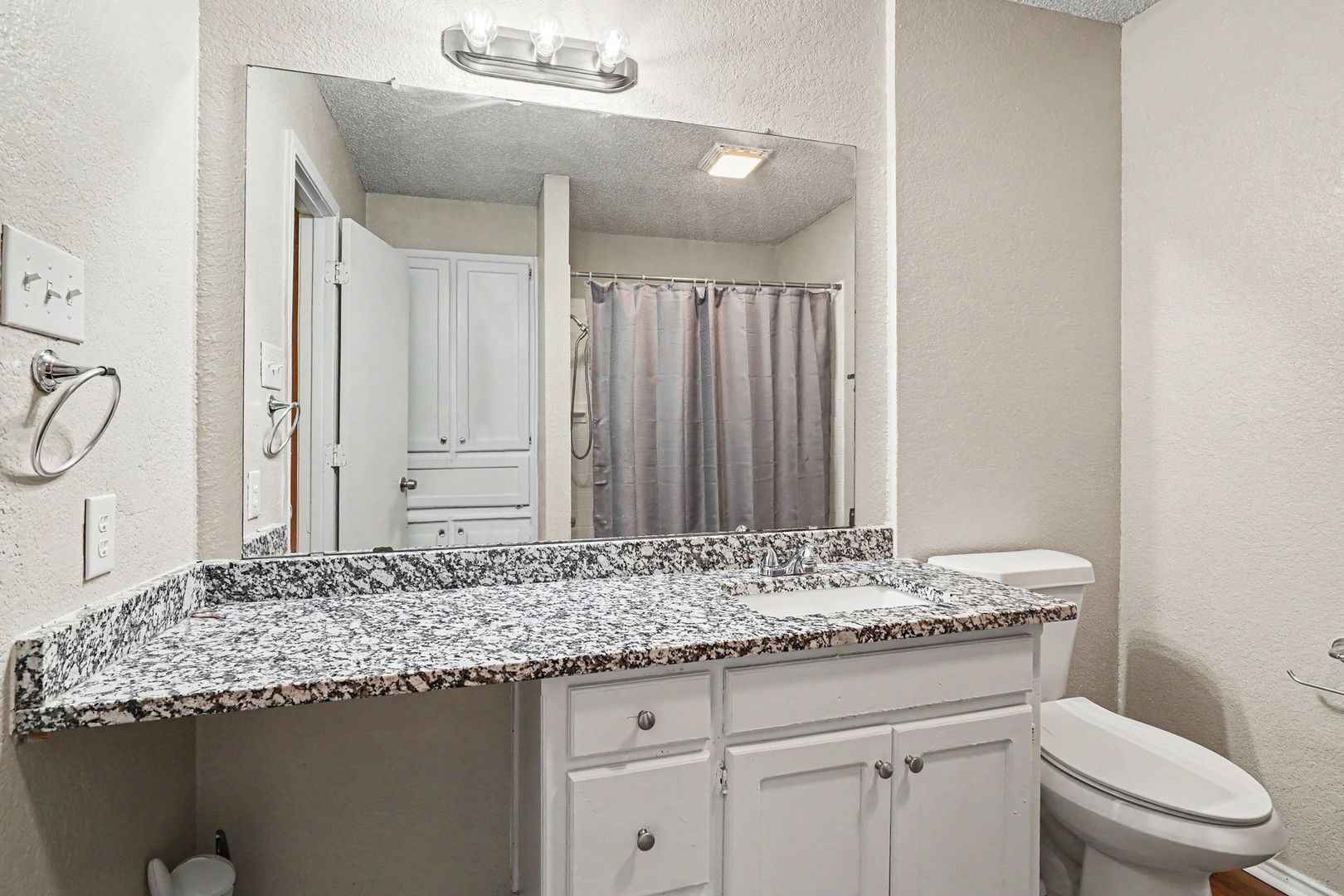 3301 Aurora Street, Unit B, Haltom City, TX 76117 photo 15