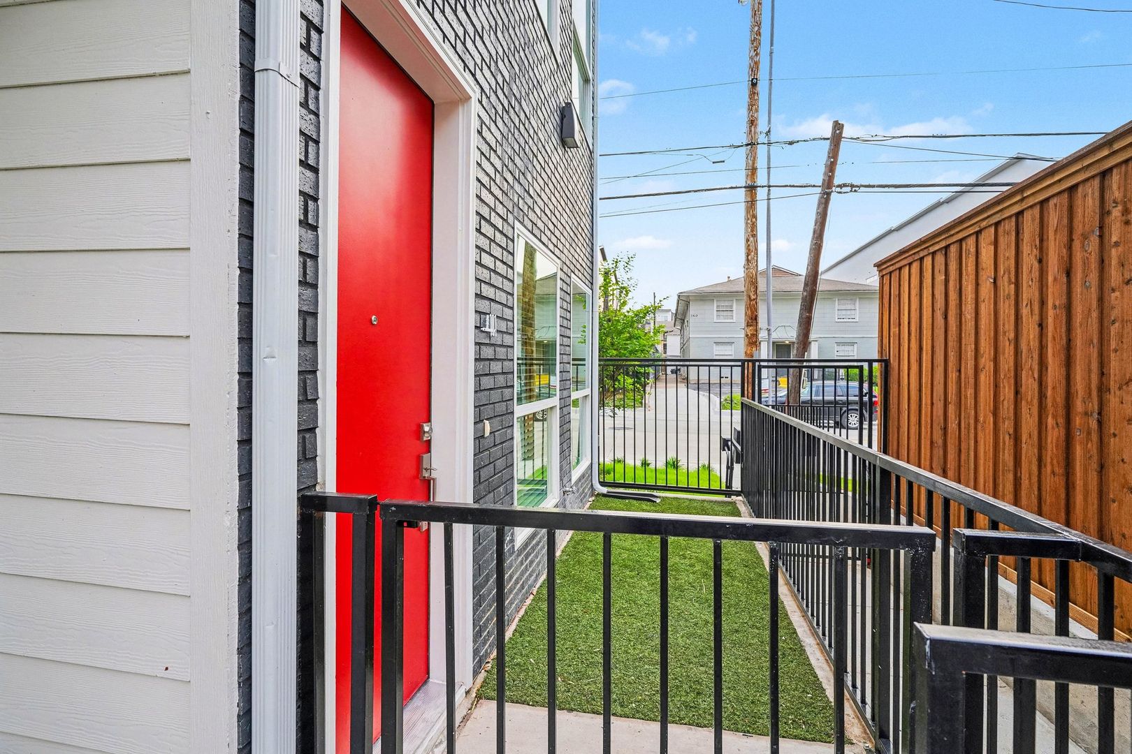 2217 N Fitzhugh Avenue #101 8 of 12