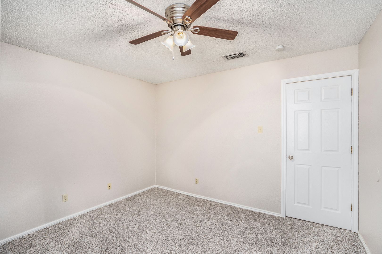 3301 Aurora Street, Unit D, Haltom City, TX 76117 photo 19