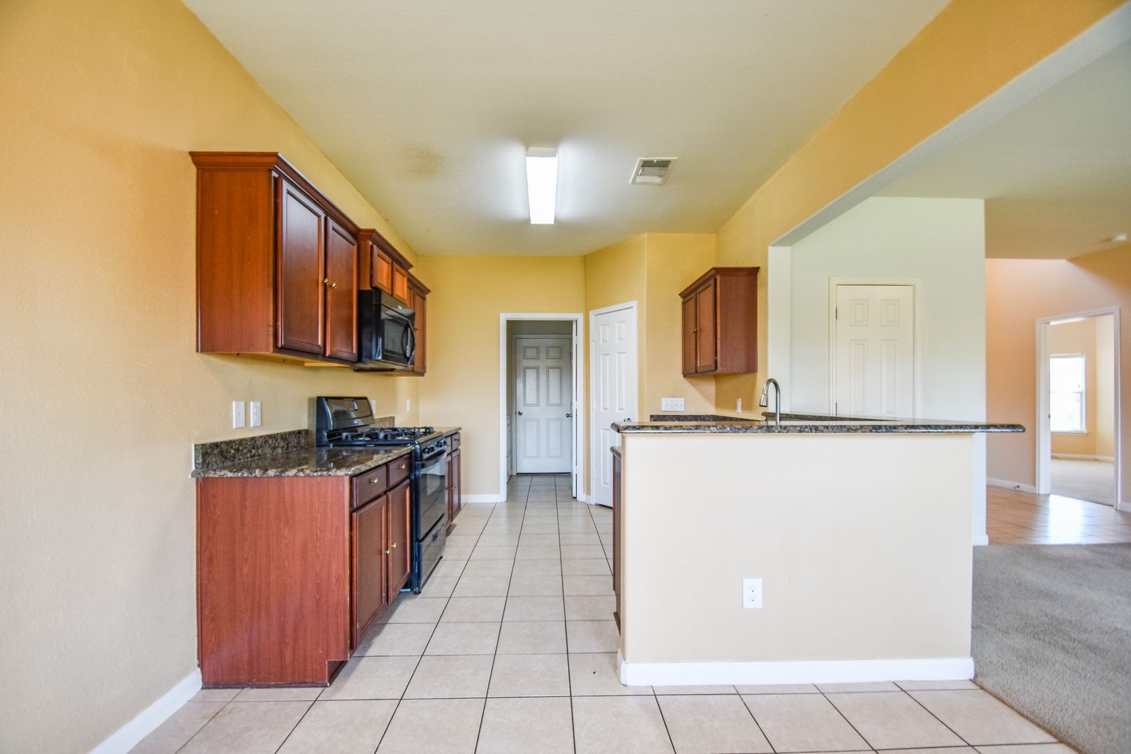 784 Keel Line, Crowley, TX 76036 photo 5