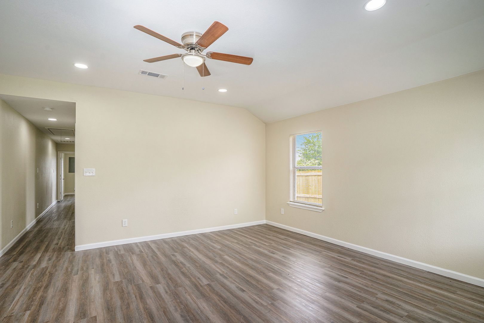 2200 Brookes St, Unit B, Fort Worth, TX 76105 photo 3