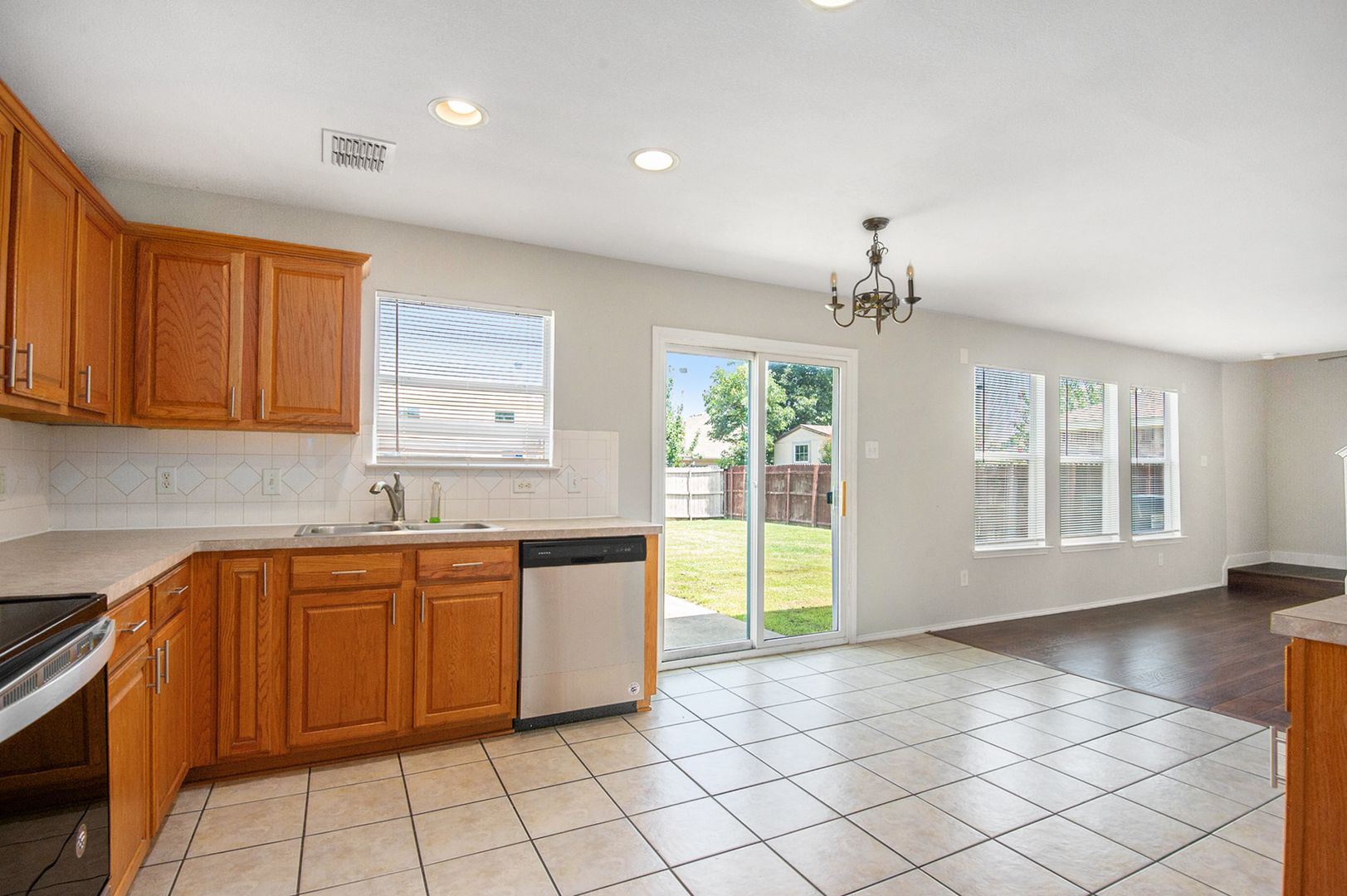 4225 Silverwood Trail, Fort Worth, TX 76244 photo 5