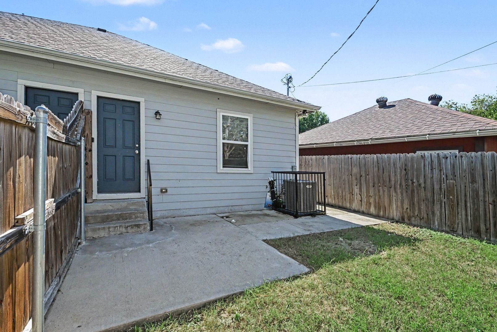 1306 Orange Ave, Fort Worth, TX 76110 photo 23