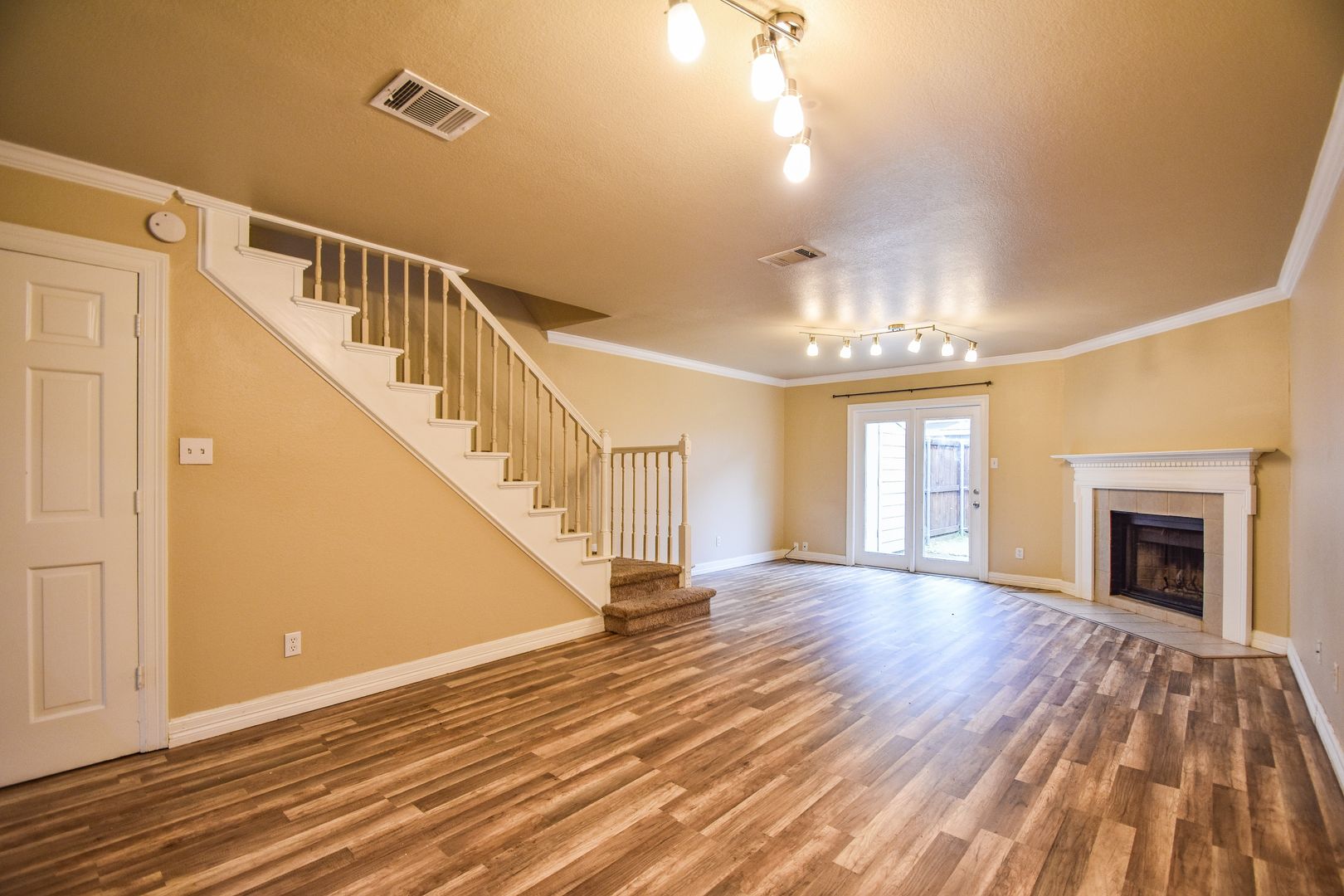 87 Winchester Drive, Euless, TX 76039 photo 9