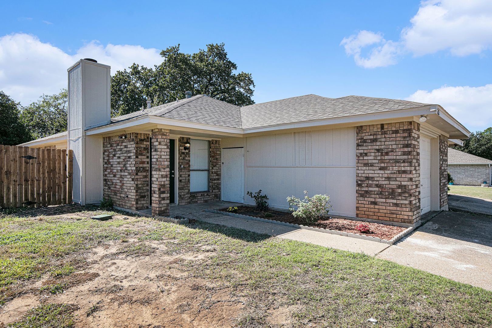 Arlington House: 2112 Windhurst Drive