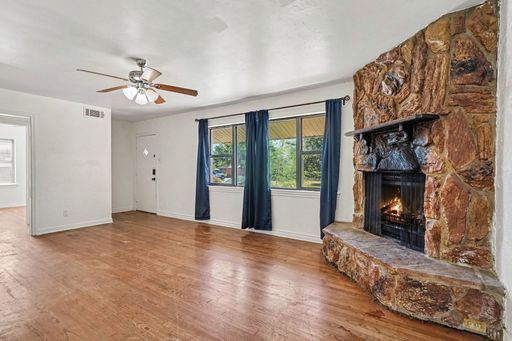 2409 Materhorn Dr, Dallas, TX 75228