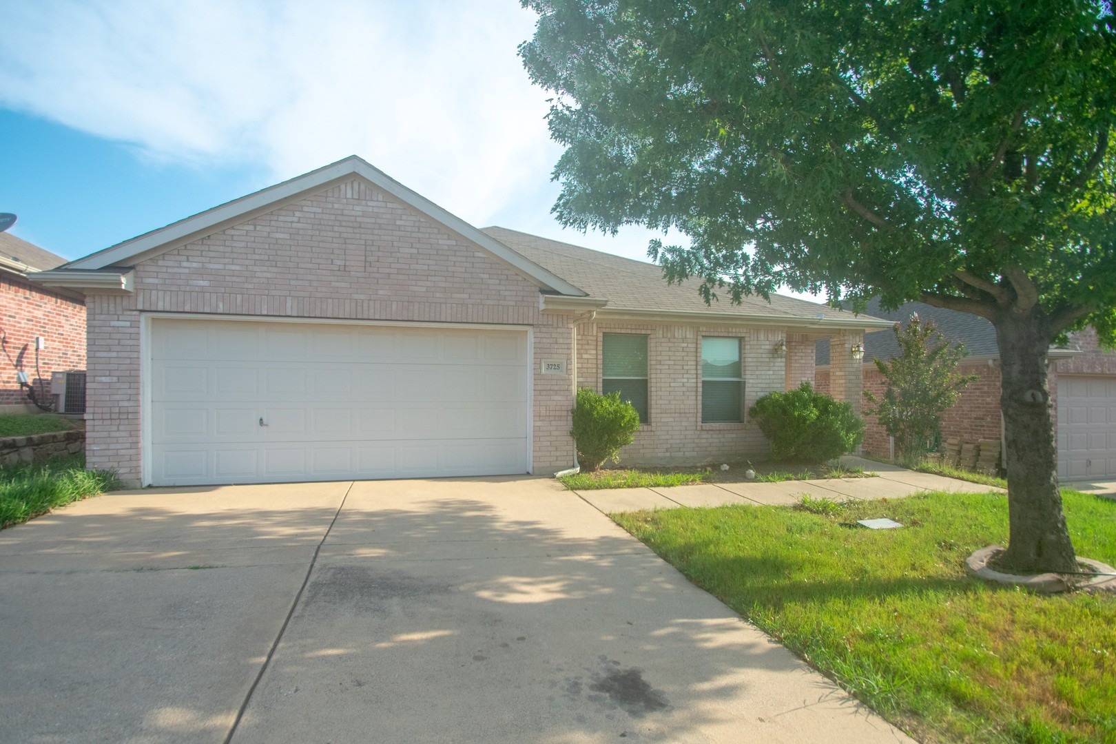 Fort Worth House: 3725 Sapphire Street