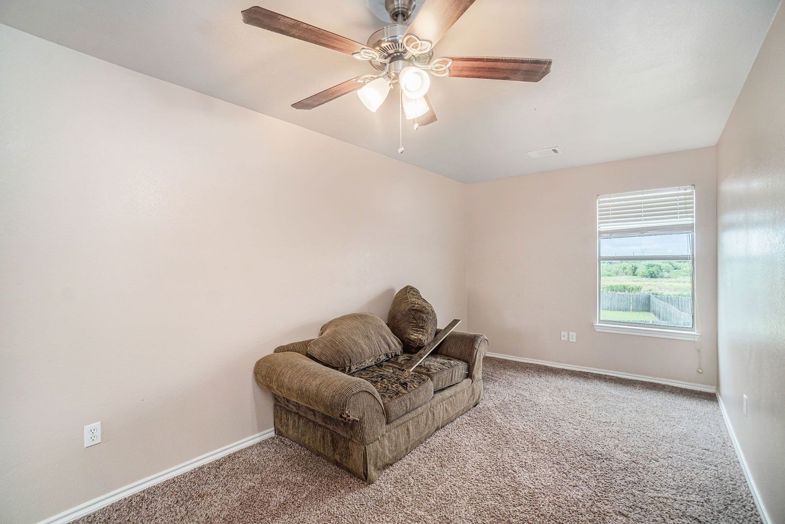 542 Mast Court, Crowley, TX 76036 photo 15