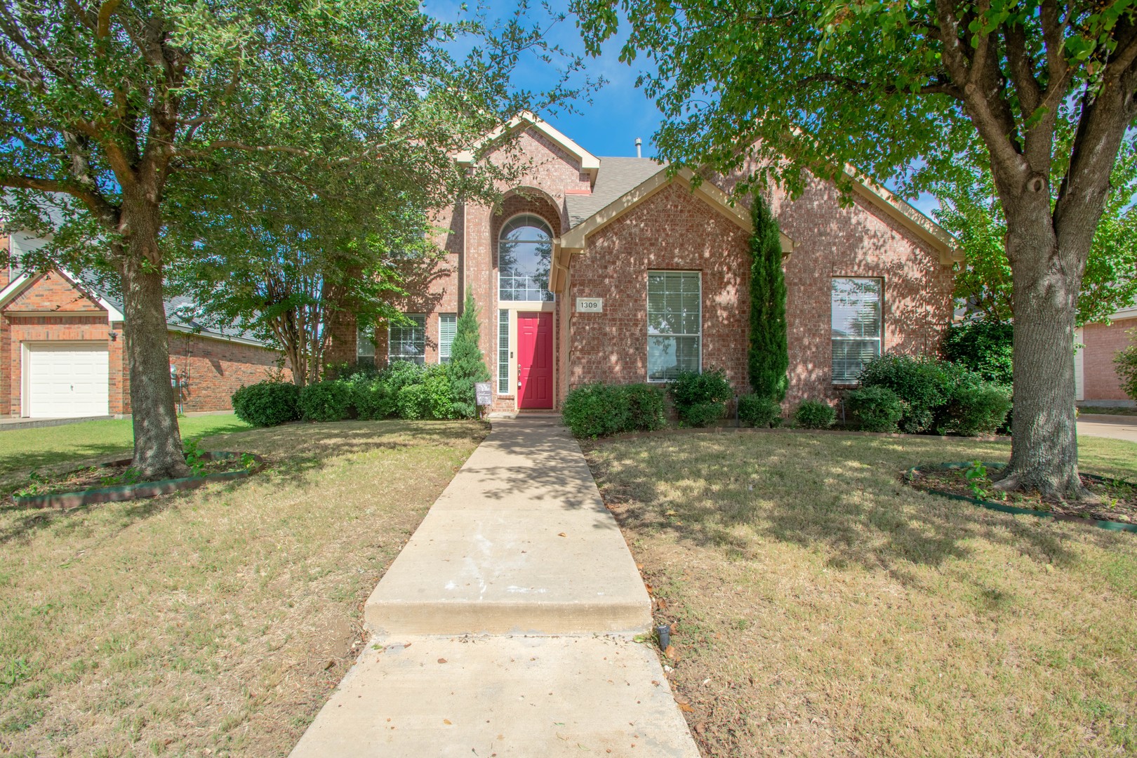 Mansfield House: 1309 Rosebrook Drive