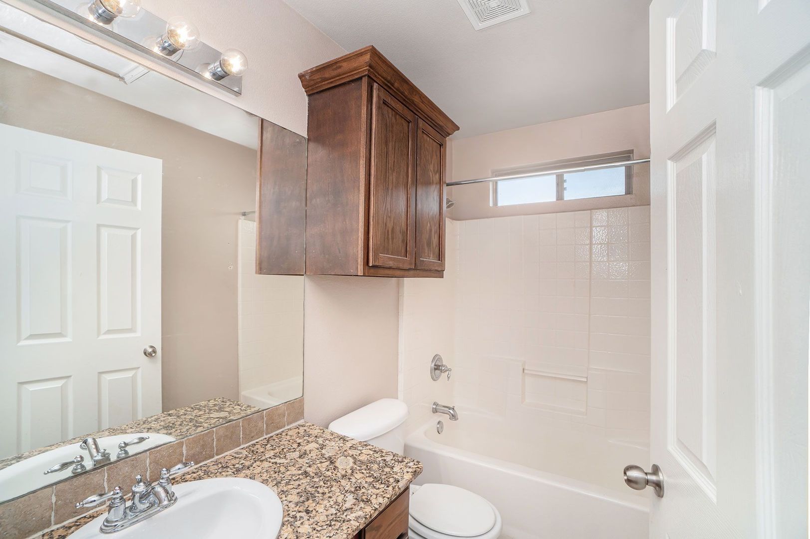 542 Mast Court, Crowley, TX 76036 photo 19
