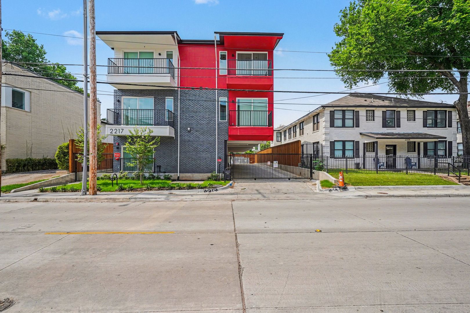 2217 N Fitzhugh Avenue #101 2 of 12