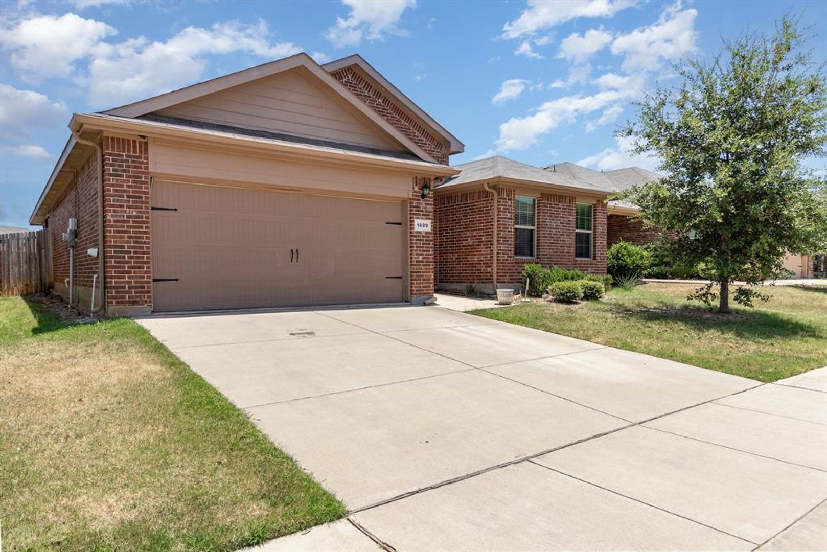 1629 Milledge Road, Fort Worth, TX 76120 photo 2