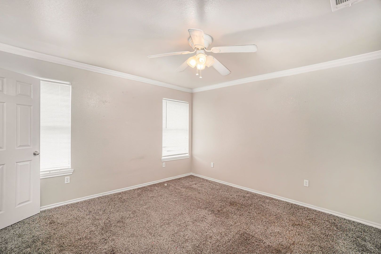 542 Mast Court, Crowley, TX 76036 photo 10