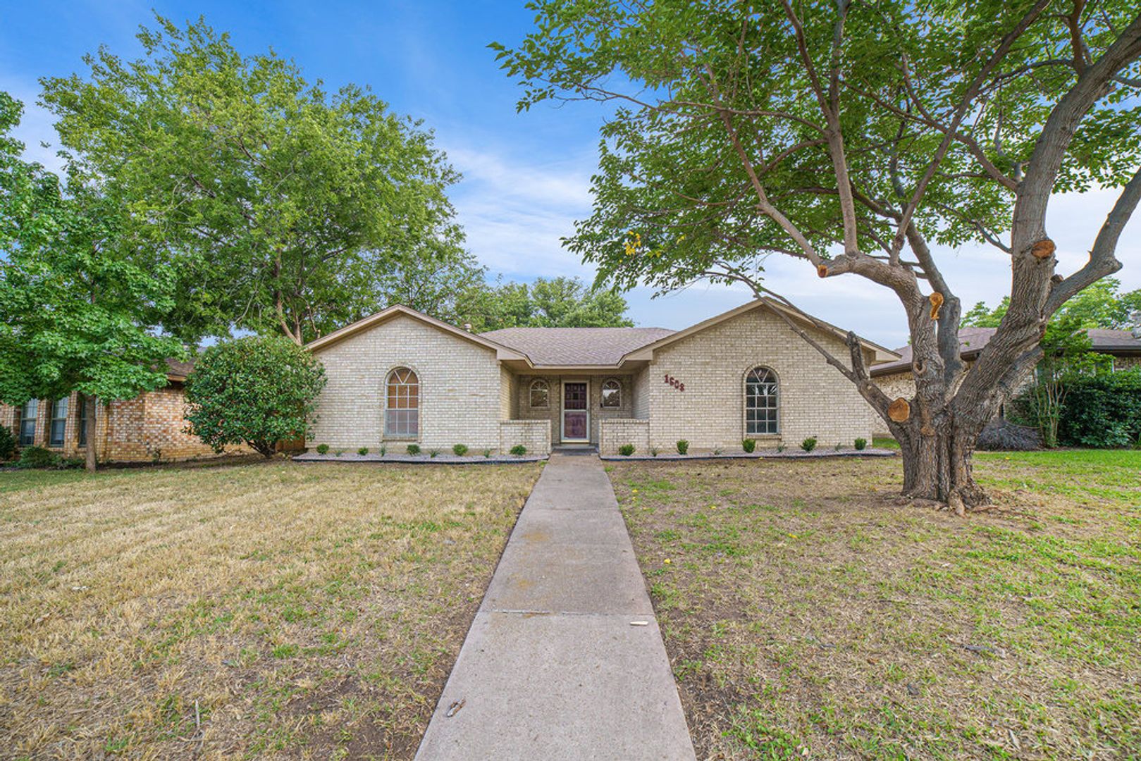 Lewisville House: 1608 San Antone Lane