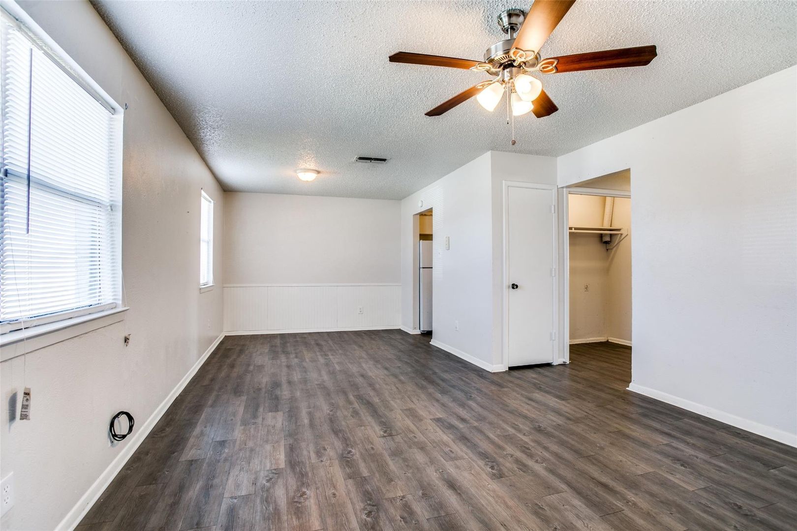 105 Peach St. Unit A, Crowley, TX 76036 photo 2