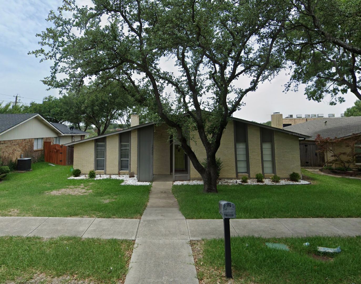Carrollton House: 3003 Scott Mill Rd.