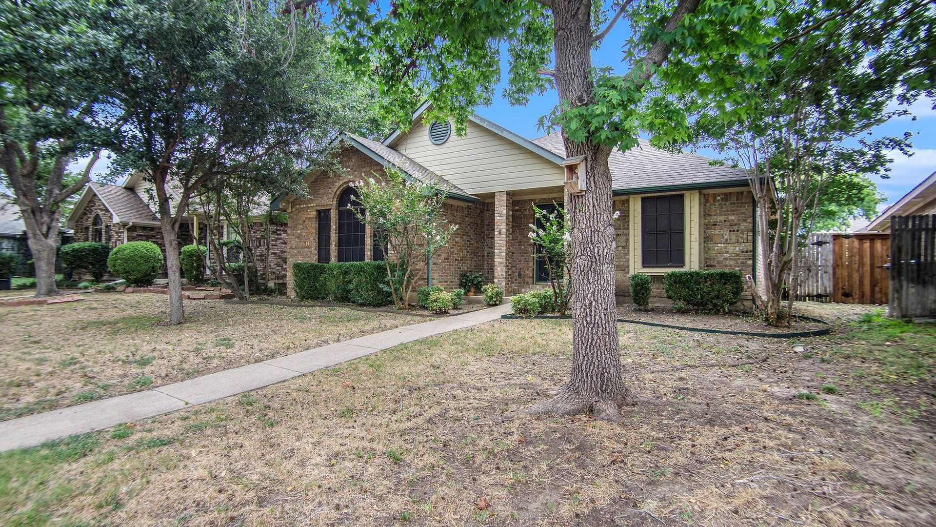 6908 Bentley Ave, Fort Worth, TX 76137 photo 3