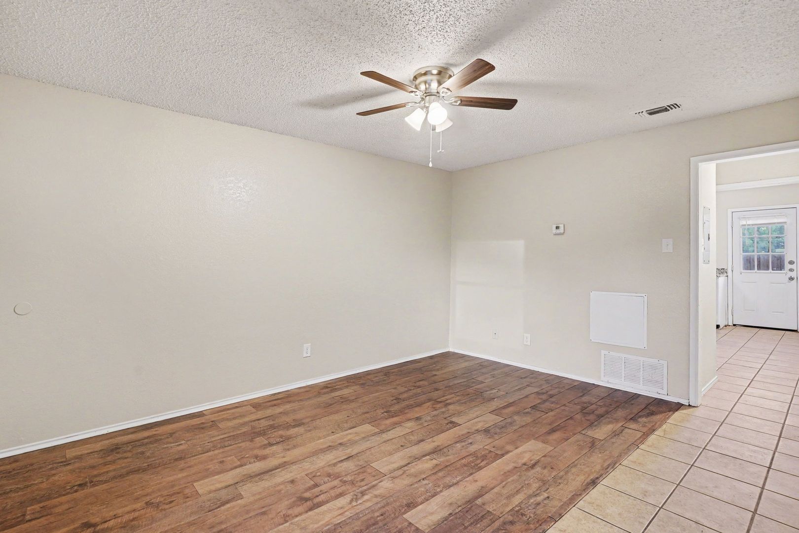 3301 Aurora Street, Unit B, Haltom City, TX 76117 photo 6