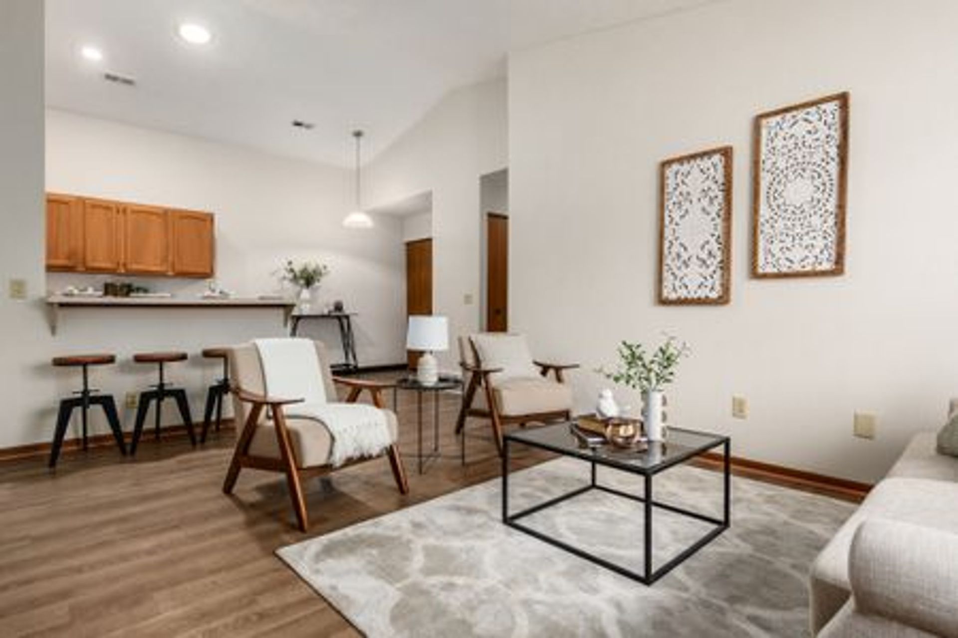 Grove City Apartment: 2438 Royal Meadow