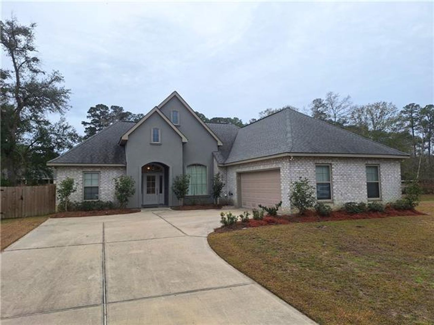 Slidell House: 341 Alan CR