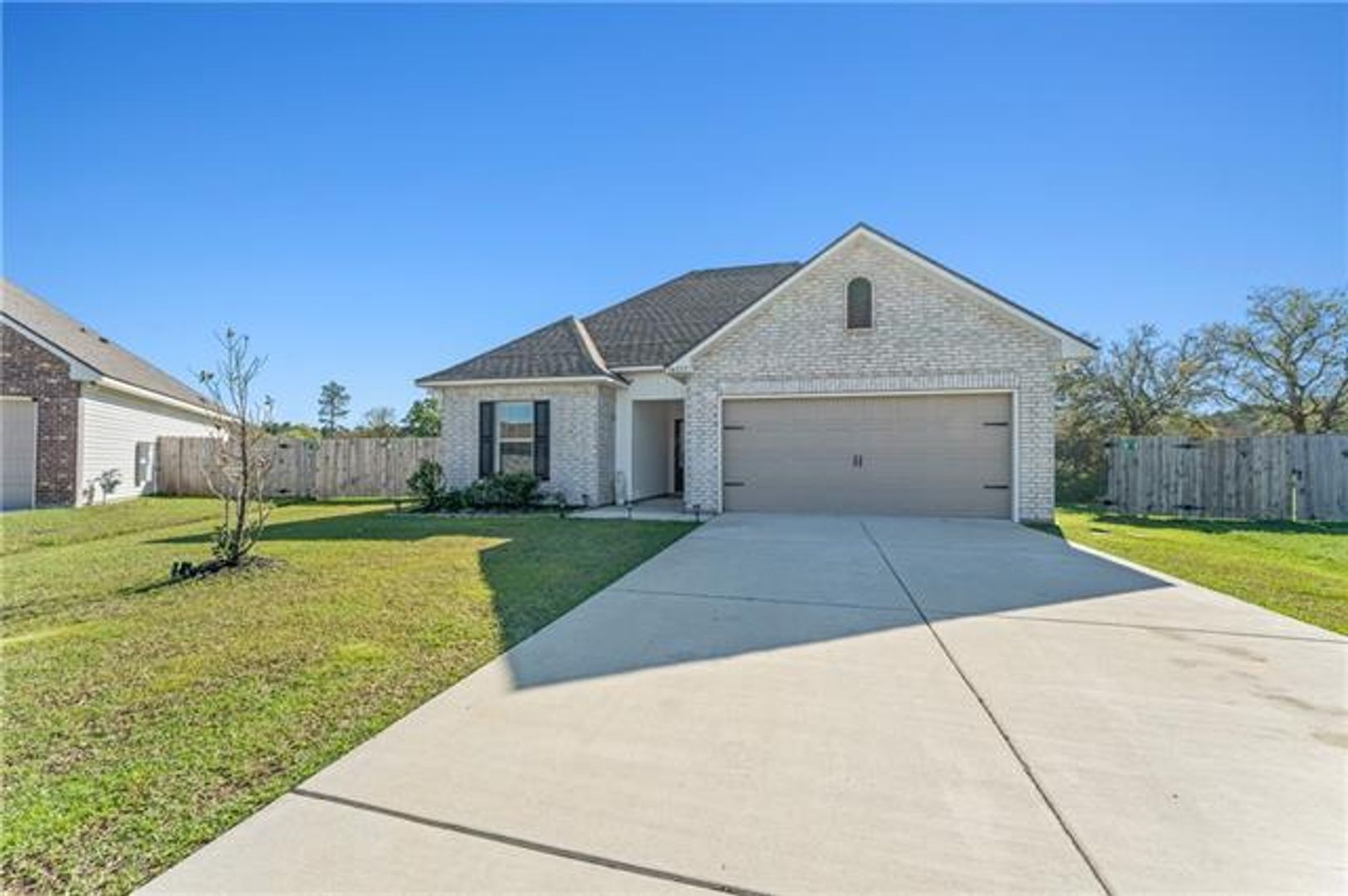 Slidell House: 34377 Campana Lane
