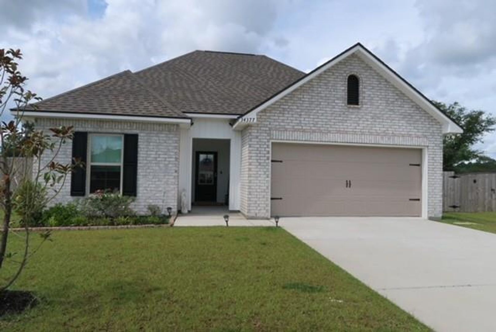 Slidell House: 34377 Campana Lane