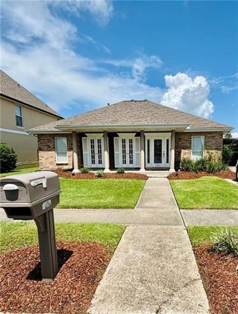 Meraux House: 3212 DeBouchel Blvd